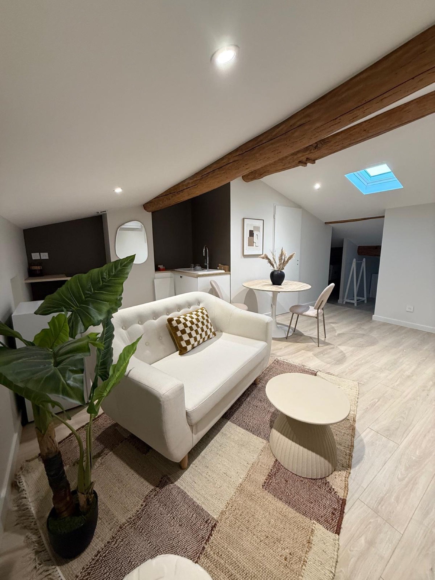 Appartement sous combles rénové par PROJEM à Toulouse